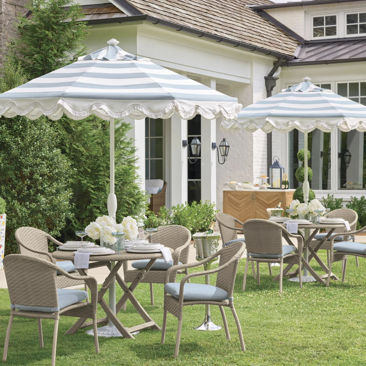 Frontgate Resort Collection™ 7-1/2' Round Designer Umbrella