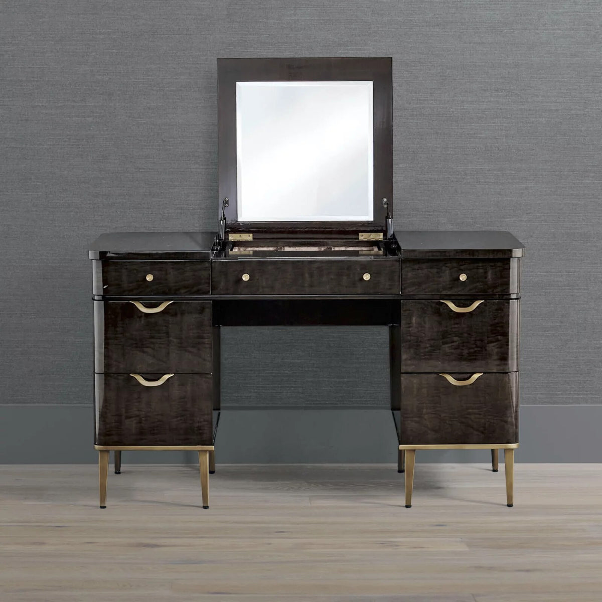 Kamila Ultimate Vanity