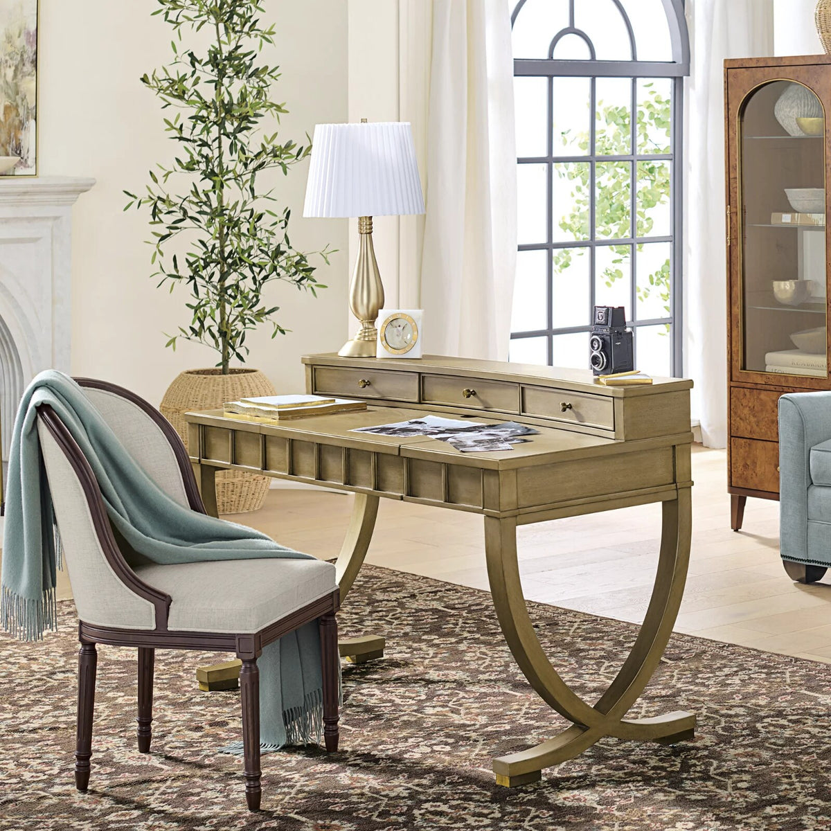 Bronwyn Hand-Knotted Rug