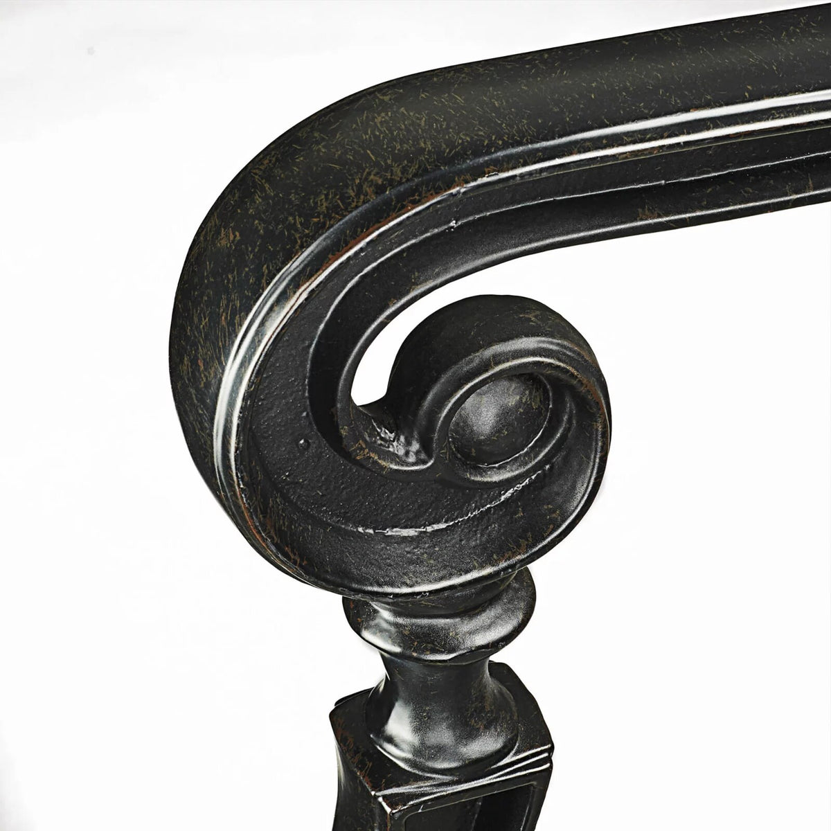 Carlisle Chaise Lounge with Cushions in Onyx Aluminum